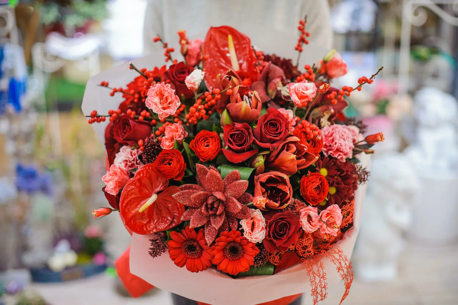 Buy Christmas bouquets in Singapore from Windflower Florist.
